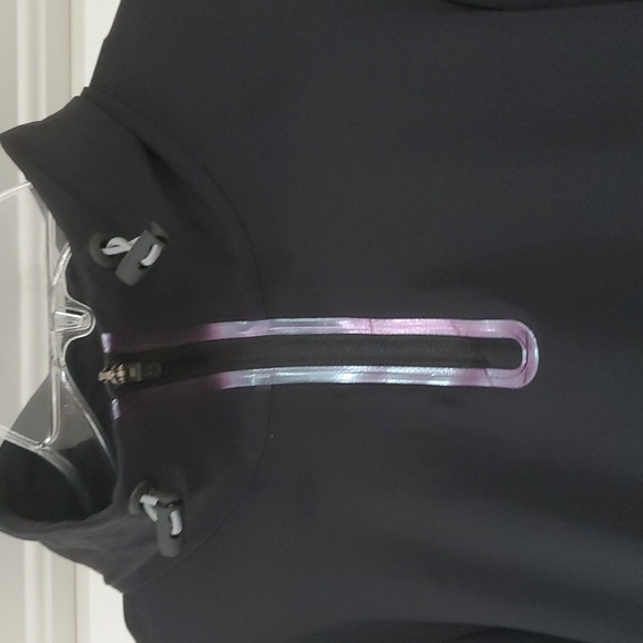 Sweaty Betty Nwot Zero Gravity Run Black Pullover Reflective Accents sz M - Picture 5 of 6